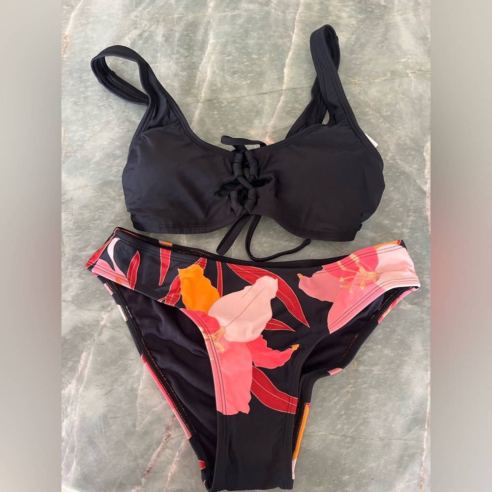 Cupshe Swimsuit NWT - Picture 1 of 6